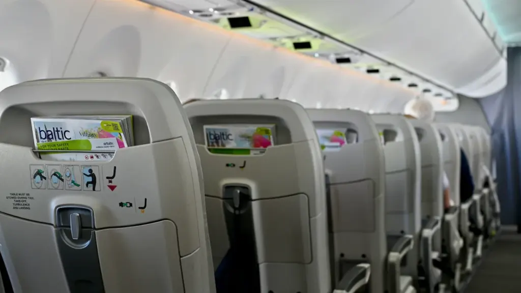 airBaltic obligacionāri atliek procentus; reisus sola saglabāt