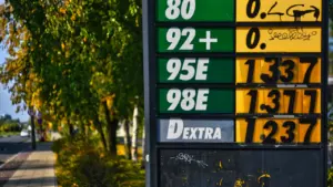 Degvielas cenas 19. augustā: vidēji 1,74 eiro litrā