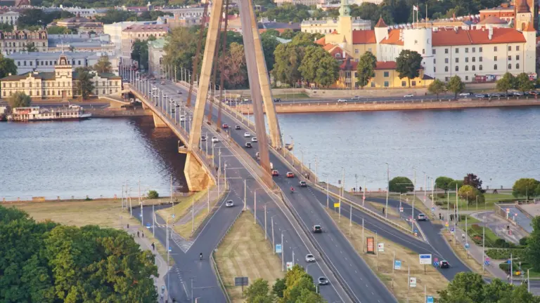 Rīgas remontdarbi 11. augustā: kur gaidāma lēnāka satiksme