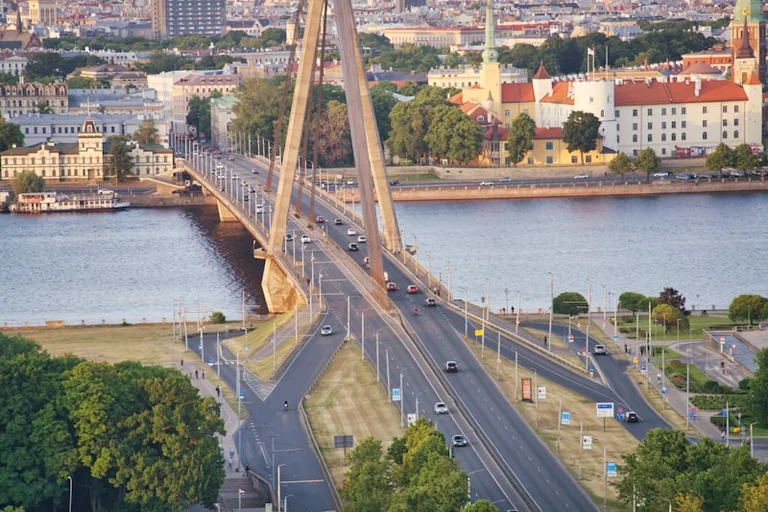 Vai Rīgas sabiedriskā transporta biļešu cenas paliks nemainīgas līdz 2027. gad