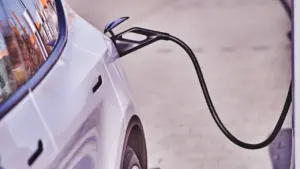 100 km brauciens: benzīna, dīzeļa un elektroauto izmaksas